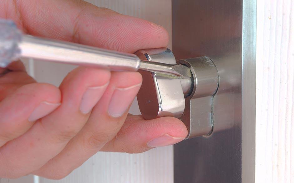 Salon-de-Provence serrure porte blindée Bricard